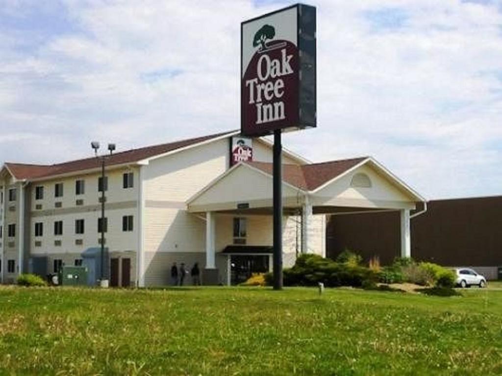 Travelodge By Wyndham Clinton Valley West Court Eksteriør bilde